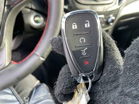 Used 2023 Chevrolet Equinox RS image 26