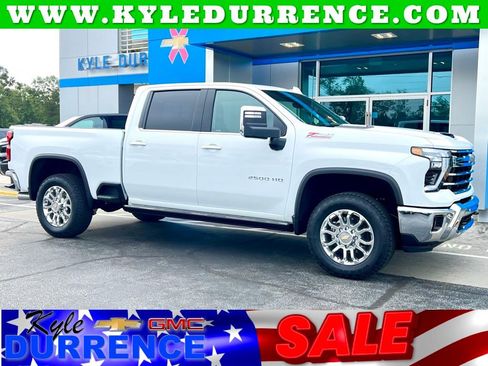 Used 2025 Chevrolet Silverado 2500 LTZ w/ LTZ Convenience Package image 1