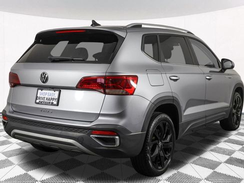 Used 2023 Volkswagen Taos SE w/ Black Wheel Package FWD image 16