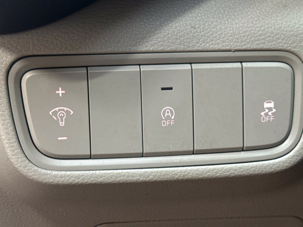 Used 2020 Kia Soul LX FWD image 23