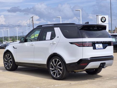 Used 2024 Land Rover Discovery Metropolitan Edition AWD/4WD image 6