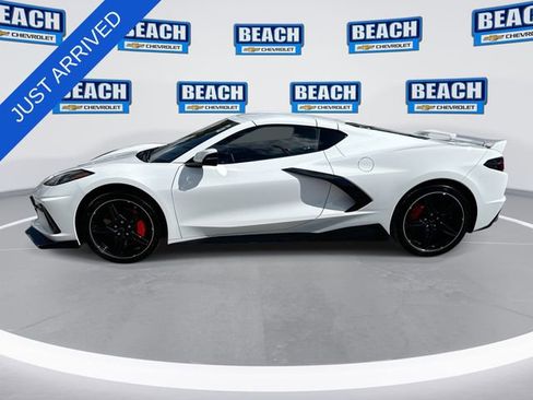 Used 2021 Chevrolet Corvette Stingray Preferred Cpe w/ Z51 Performance Package RWD image 5