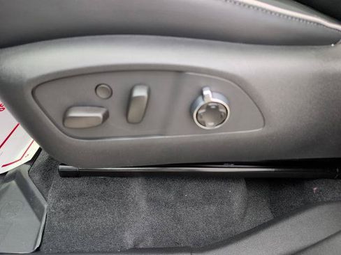 New 2026 Buick Enclave Avenir w/ Super Cruise Package FWD image 26