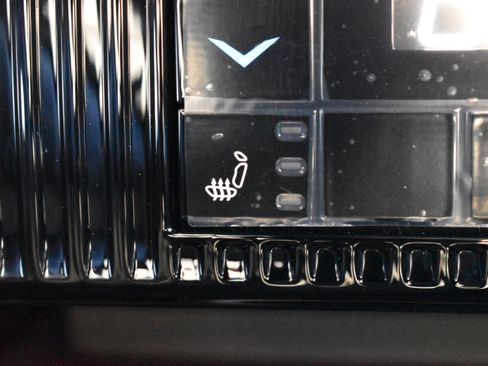 Used 2025 Jeep Wagoneer L Series II w/ Premium Group I image 28