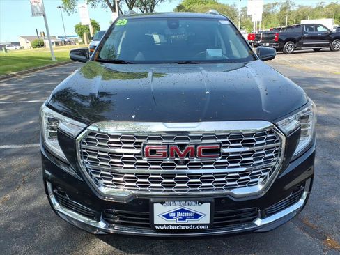 Used 2023 GMC Terrain Denali w/ Denali Premium Package AWD/4WD image 2