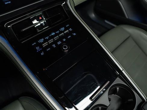 Certified 2024 Porsche Panamera 4 AWD/4WD image 27