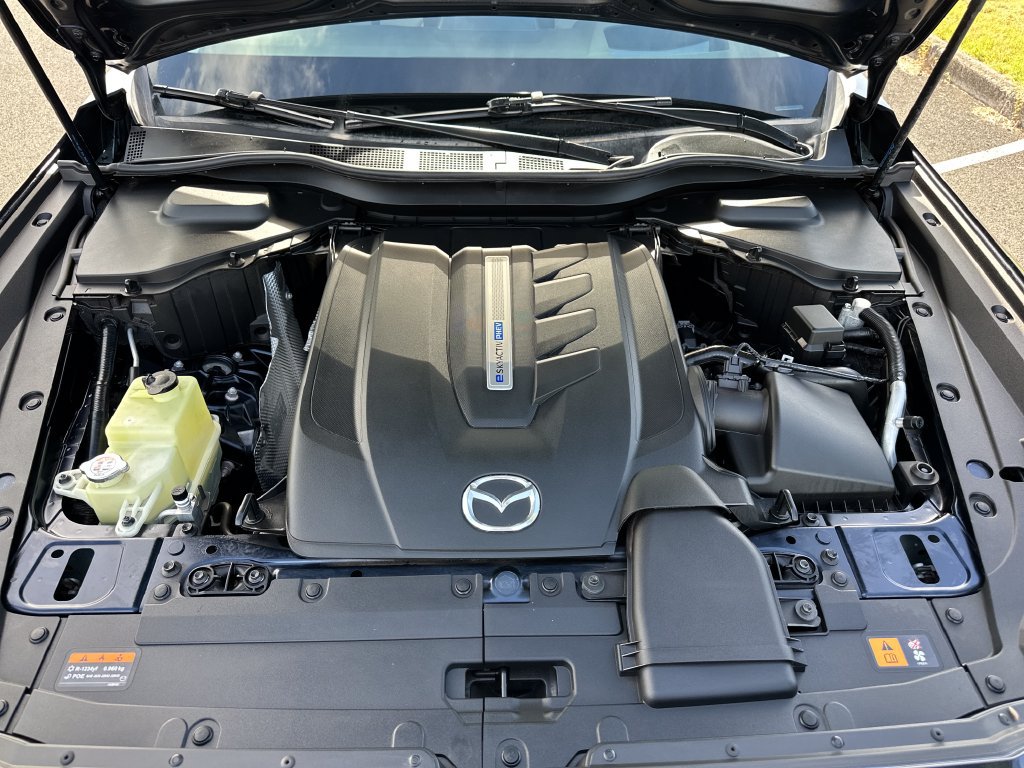 Used 2024 MAZDA CX-90 Plug-In Hybrid w/ Premium Pkg AWD/4WD image 23