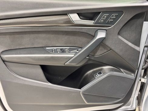 Used 2022 Audi SQ5 Premium image 18