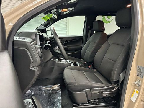 Used 2024 Chevrolet Colorado W/T RWD image 10