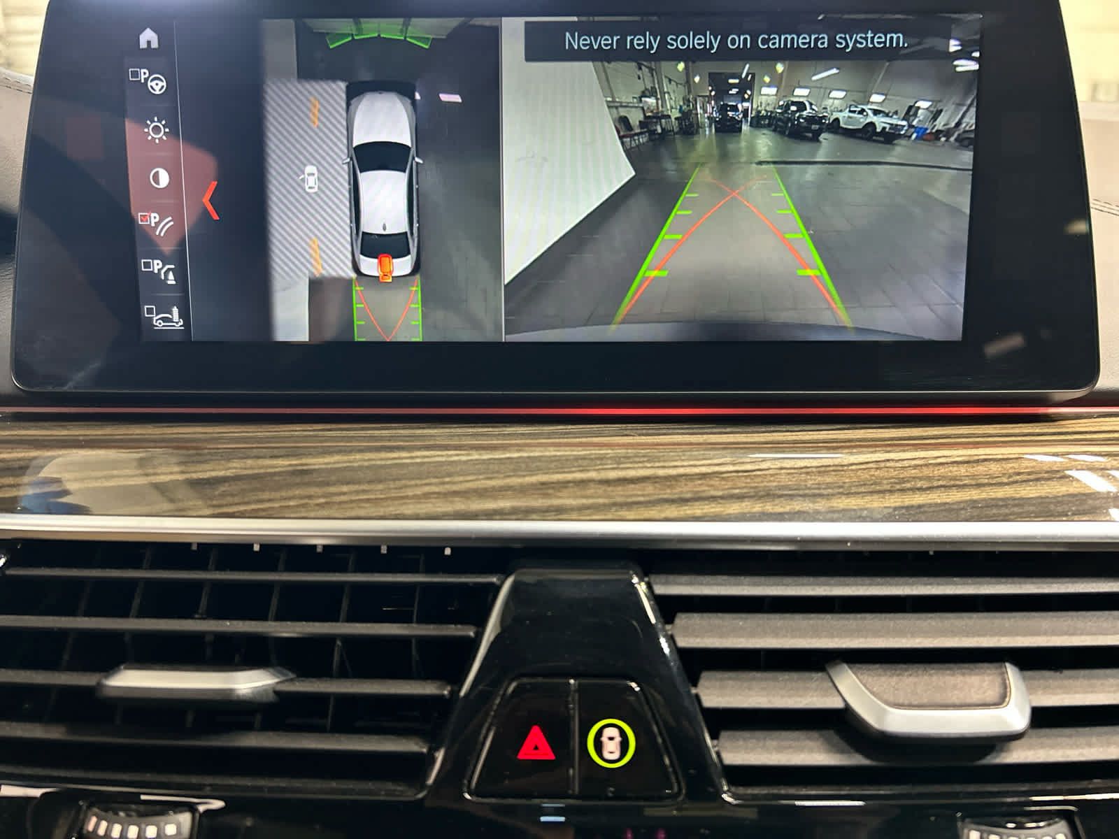 Used 2018 BMW 530i xDrive w/ Premium Package AWD/4WD image 6