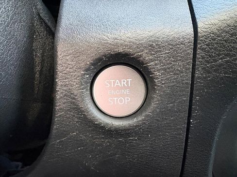 Certified 2022 Nissan Frontier SV w/ Technology Package image 13