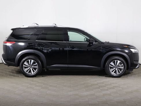 Used 2023 Nissan Pathfinder SL w/ Black Appearance Package AWD/4WD image 20