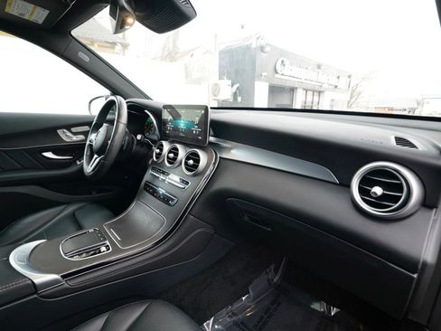 Used 2021 Mercedes-Benz GLC 300 4MATIC image 40