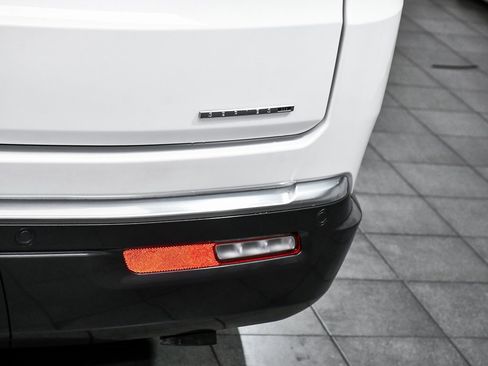 Used 2022 Jeep Wagoneer Series III w/ Premium Group I image 89