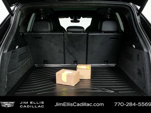 Used 2021 Porsche Cayenne Turbo S w/ Premium Package Plus image 34