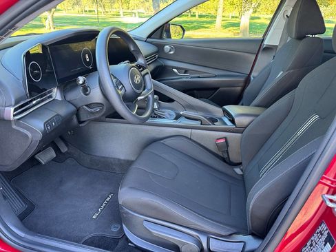 Used 2024 Hyundai Elantra SEL image 13