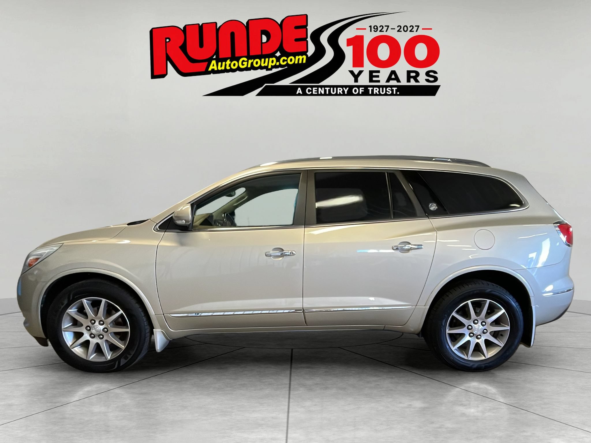 Used 2016 Buick Enclave Leather w/ Trailering Package AWD/4WD image 2