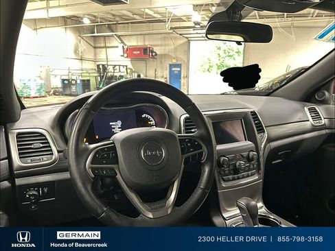 Used 2021 Jeep Grand Cherokee Laredo w/ Security & Convenience Group AWD/4WD image 15
