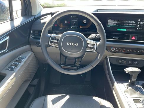 New 2026 Kia Carnival FWD image 12