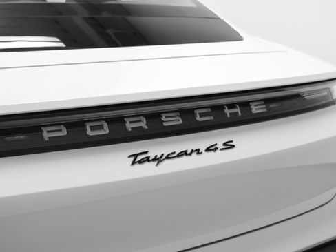 Certified 2021 Porsche Taycan 4S image 19