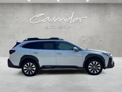 Used 2024 Subaru Outback Touring AWD/4WD image 17