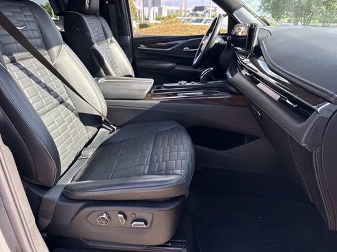 Used 2022 Cadillac Escalade ESV Sport Platinum w/ Heavy-Duty Trailer Package RWD image 9