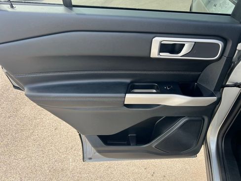 Used 2023 Ford Explorer XLT w/ Equipment Group 202A image 17