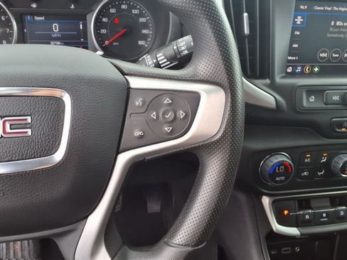 Used 2022 GMC Terrain SLE w/ Driver Convenience Package image 12