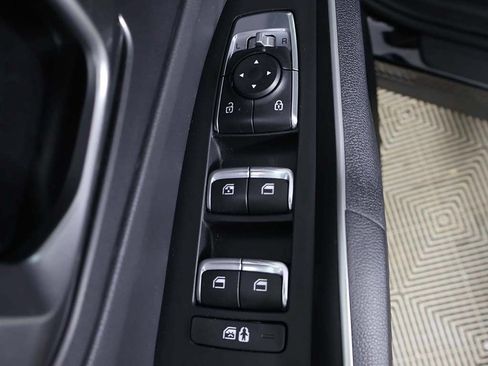 Used 2025 Kia Sorento LX FWD image 31