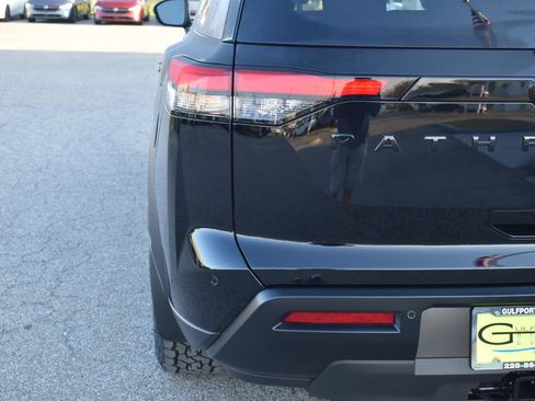 New 2026 Nissan Pathfinder Rock Creek image 8