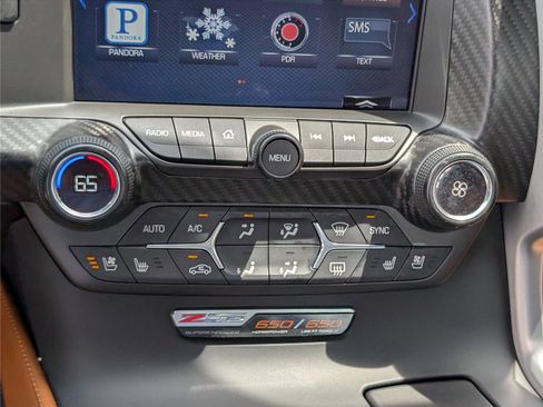 Used 2015 Chevrolet Corvette Z06 w/ 3LZ Preferred Equipment Group RWD image 29