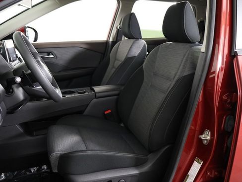 Used 2023 Nissan Rogue SV AWD/4WD image 28