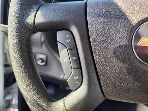 New 2025 Chevrolet Express 2500 w/ Driver Convenience Package image 28