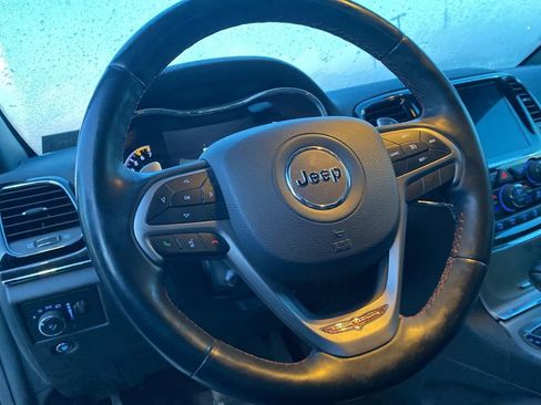 Used 2019 Jeep Grand Cherokee Trailhawk w/ Trailhawk Luxury Group image 7