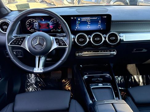 Used 2026 Mercedes-Benz GLB 250 image 40
