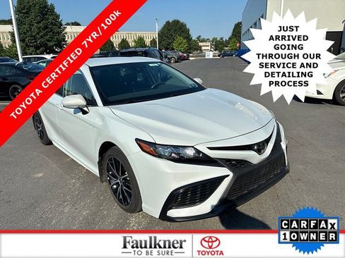 Certified 2024 Toyota Camry SE FWD image 1