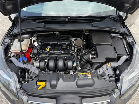 Used 2014 Ford Focus SE FWD image 36