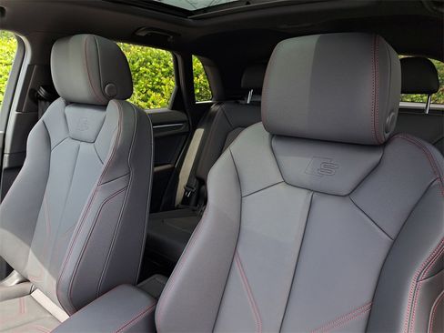 New 2025 Audi Q3 2.0T Premium Plus image 17