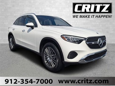 Used 2025 Mercedes-Benz GLC 300 image 1