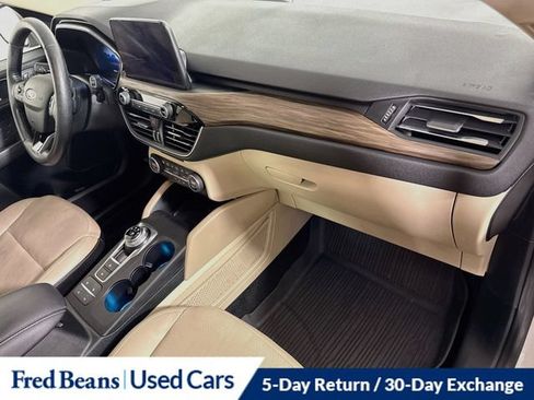 Used 2020 Ford Escape Titanium w/ Titanium Premium Package 2.0 AWD/4WD image 37
