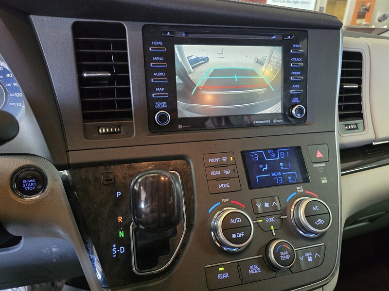 Used 2019 Toyota Sienna XLE w/ XLE Navigation Package FWD image 25