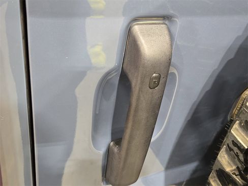 Used 2023 Ford Bronco Black Diamond w/ Sasquatch Package image 14