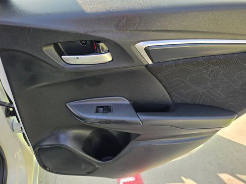 Used 2017 Honda Fit EX image 28