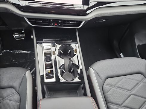 New 2026 Volkswagen Atlas Peak Edition image 20