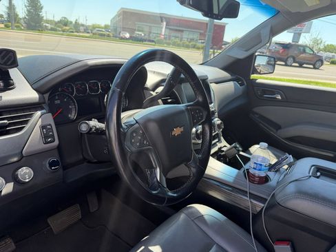 Used 2019 Chevrolet Suburban LT AWD/4WD image 25