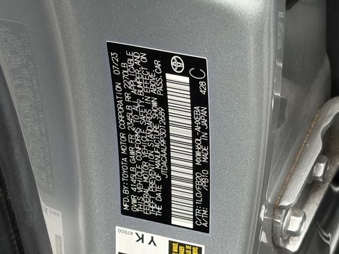 Used 2023 Toyota Prius LE FWD image 9