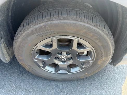 Used 2023 Honda Pilot TrailSport image 9