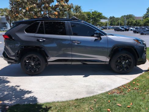 Used 2025 Toyota RAV4 XSE AWD/4WD image 11