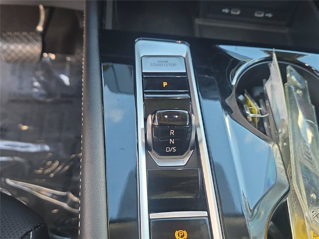 Used 2024 Volkswagen Atlas SE w/ Panoramic Sunroof Package FWD image 18