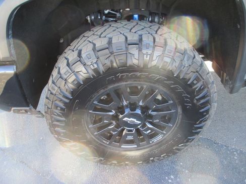 Certified 2025 Chevrolet Silverado 2500 ZR2 w/ Technology Package image 13